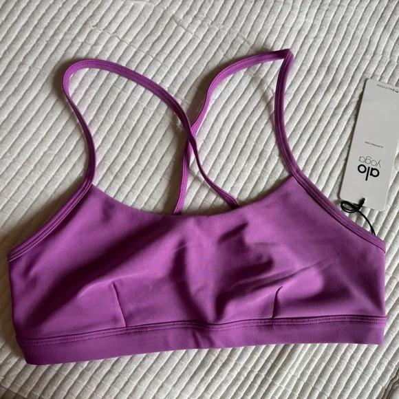 NWT ALO Yoga Airlift Intrigue Bra - Sports Bra Top - electric violet - medium - Picture 1 of 6